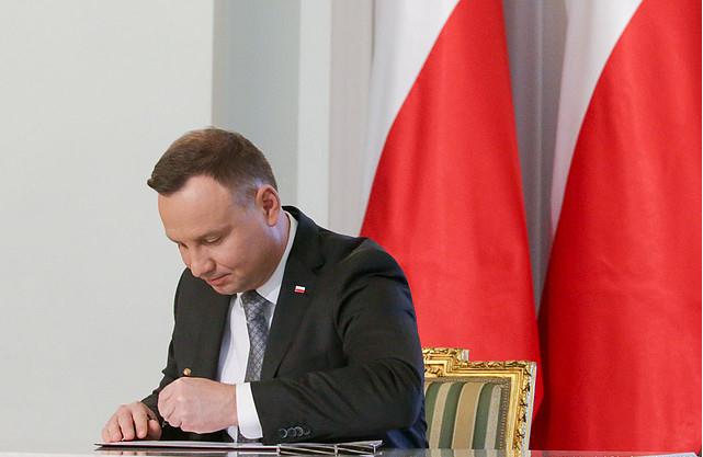 波兰总统杜达向习近平主席致慰问信