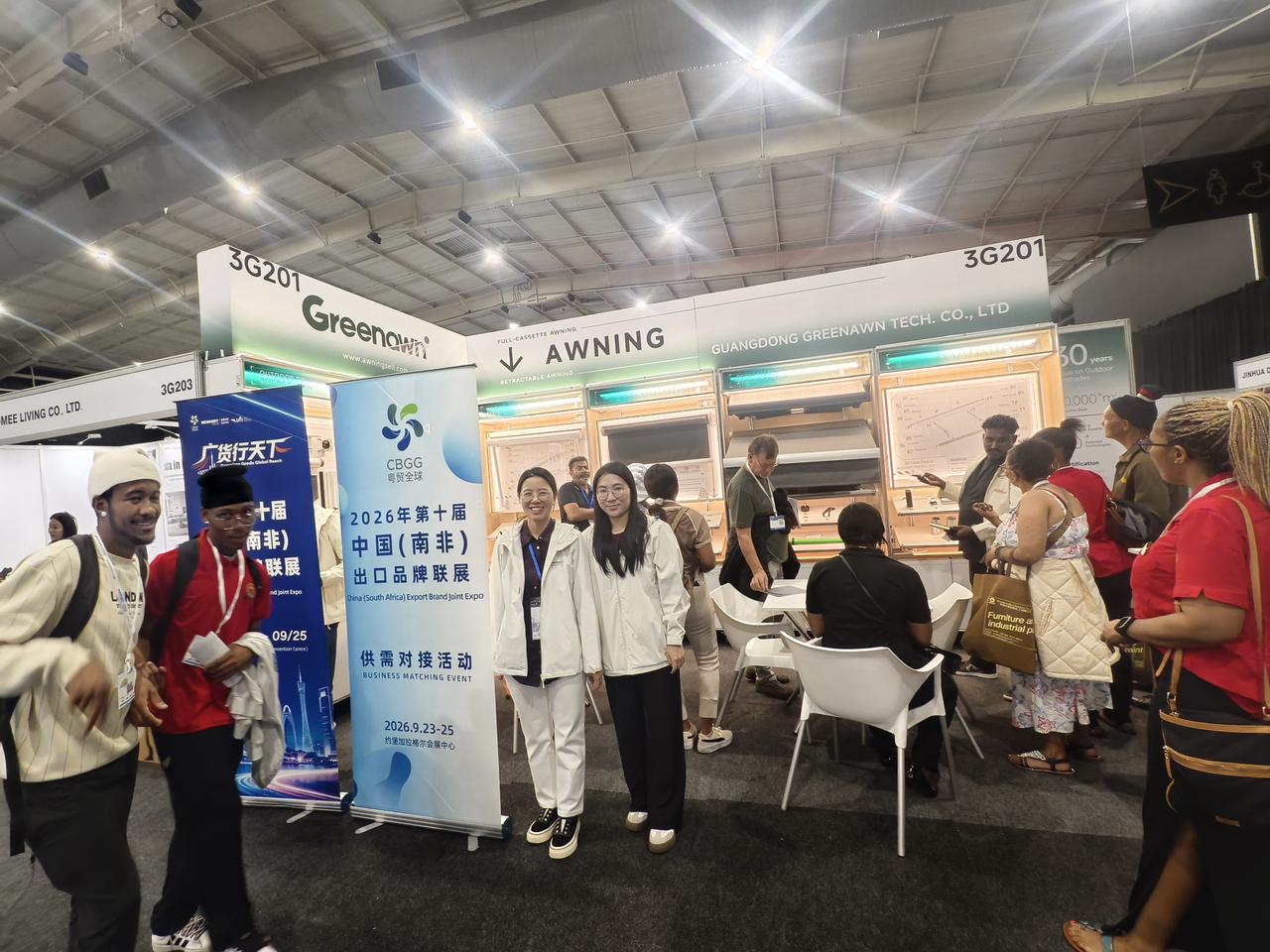 广货行天下|百家粤企亮相第十届南非展,超1.7万人次买家到场 广货行天下|百家粤企亮相第十届南非展,超1.7万人次买家到场