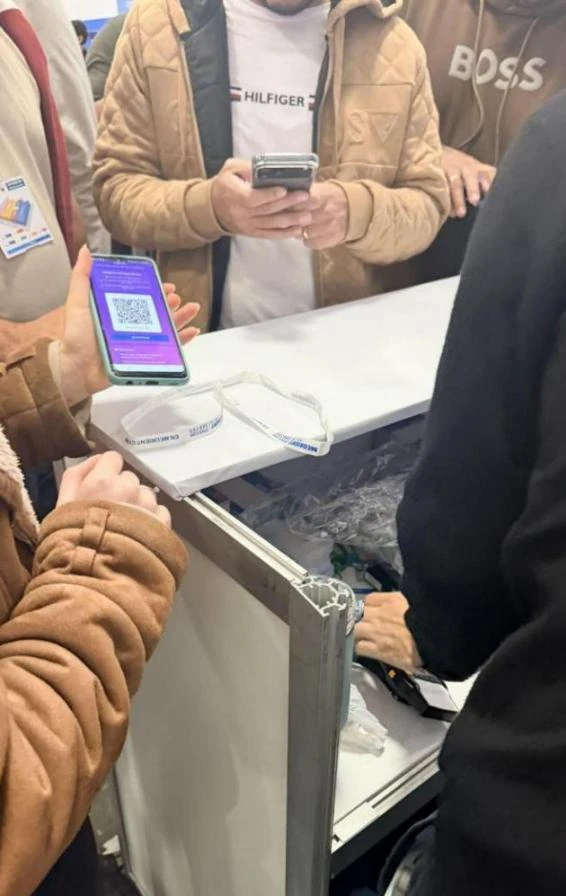 从对话框到海外展会场景,AI猎客WhatsApp版完成闭环验证 从对话框到海外展会场景,AI猎客WhatsApp版完成闭环验证