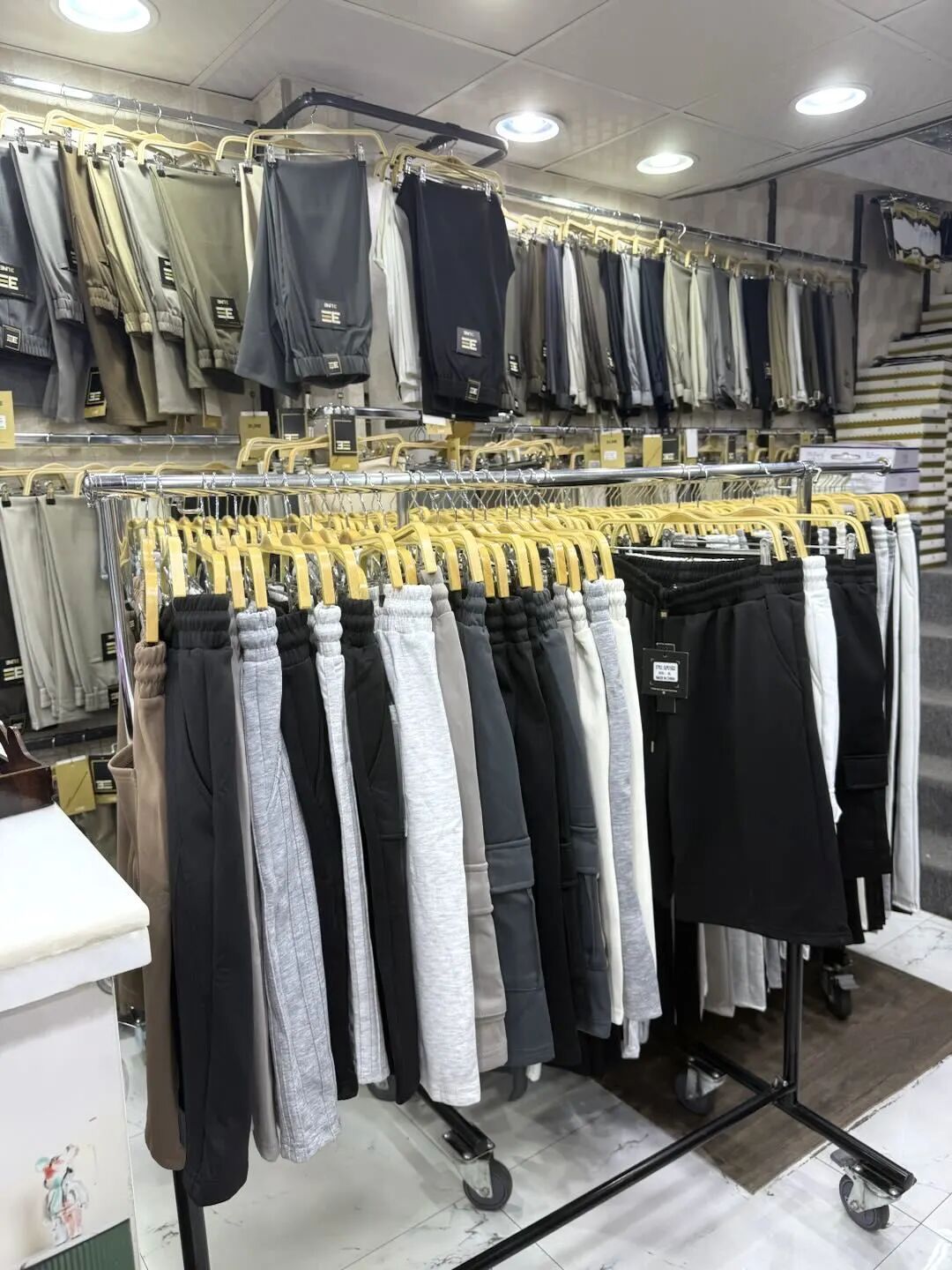 纺遇迪拜 | 实地拜访迪拜老城批发商Senan Sons、VATASTAR,挖掘服装家纺出海新机遇 纺遇迪拜 | 实地拜访迪拜老城批发商Senan Sons、VATASTAR,挖掘服装家纺出海新机遇